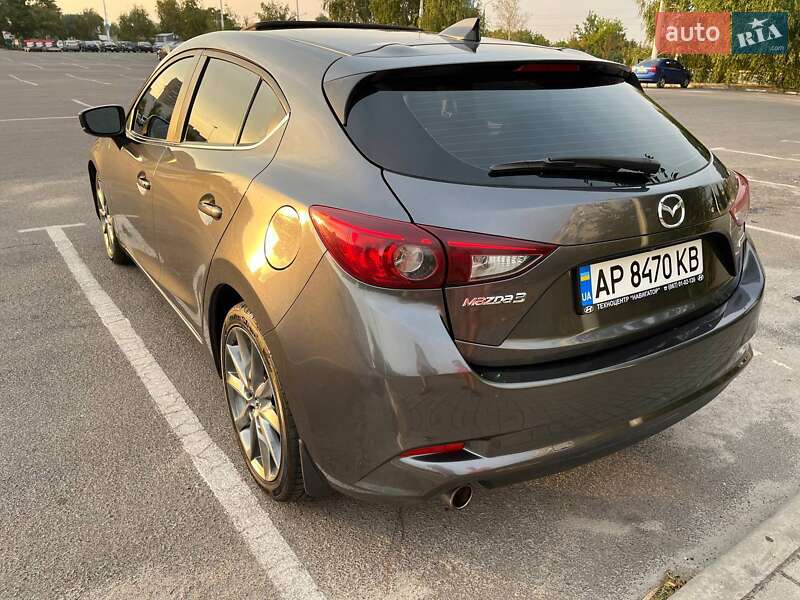 Хэтчбек Mazda 3 2017 в Запорожье