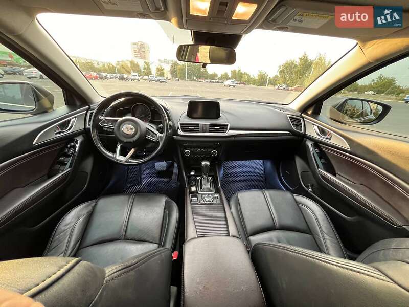 Хэтчбек Mazda 3 2017 в Запорожье