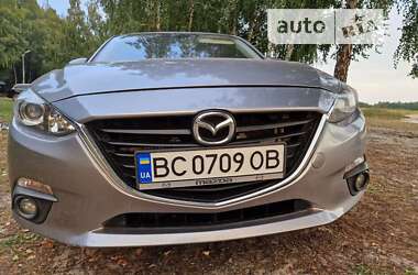 Седан Mazda 3 2015 в Львові