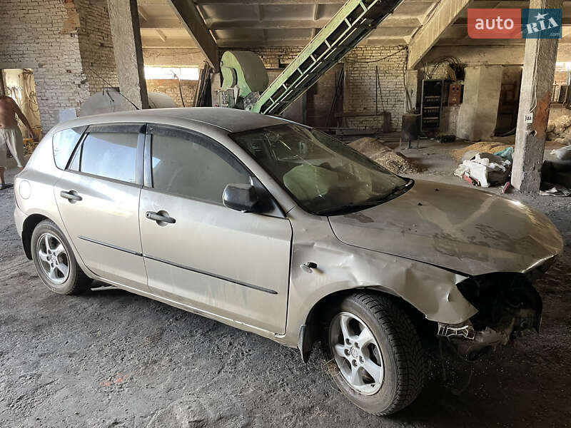 Хэтчбек Mazda 3 2006 в Гайсине
