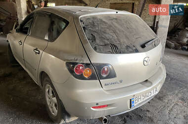 Хэтчбек Mazda 3 2006 в Гайсине