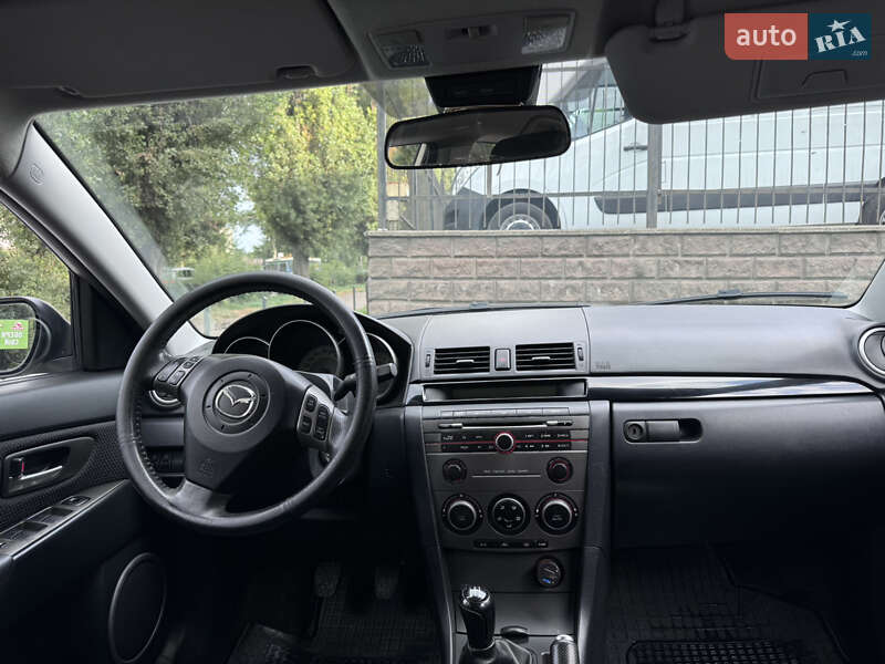 Хэтчбек Mazda 3 2006 в Ровно