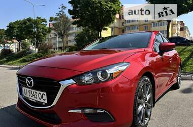 Седан Mazda 3 2018 в Киеве