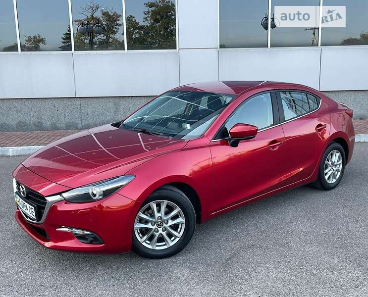 Седан Mazda 3 2017 в Киеве