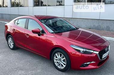 Седан Mazda 3 2017 в Киеве