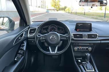 Седан Mazda 3 2017 в Киеве