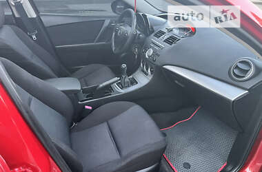 Хэтчбек Mazda 3 2011 в 