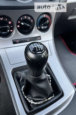 Хэтчбек Mazda 3 2011 в 