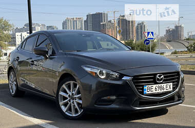 Седан Mazda 3 2016 в Киеве