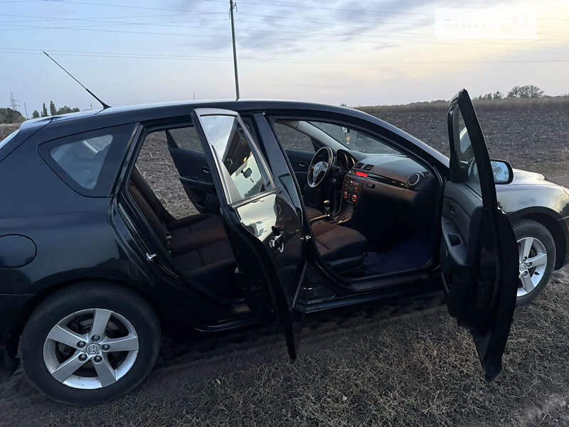 Хетчбек Mazda 3 2003 в Миколаєві