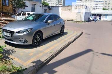 Седан Mazda 3 2015 в Львове