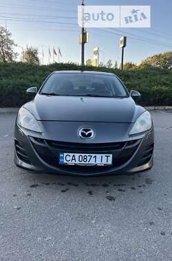 Седан Mazda 3 2011 в Умані