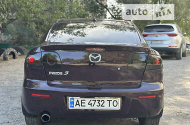 Седан Mazda 3 2006 в 