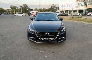 Хэтчбек Mazda 3 2018 в Днепре