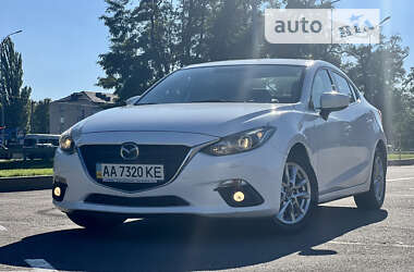 Седан Mazda 3 2014 в Киеве