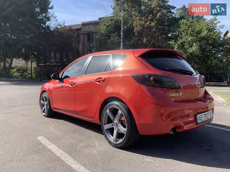 Хетчбек Mazda 3 2011 в Кам'янському