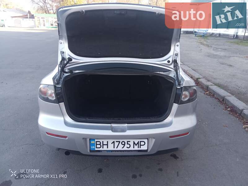 Седан Mazda 3 2006 в Умани