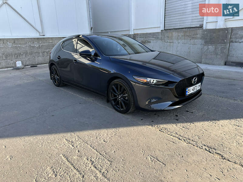 Хэтчбек Mazda 3 2019 в Кременчуге