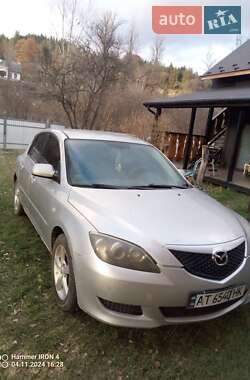 Седан Mazda 3 2004 в Верховині