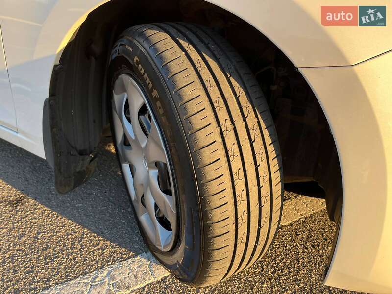 Седан Mazda 3 2014 в Виннице