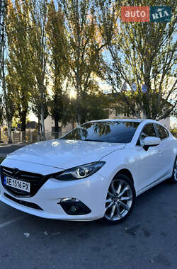 Седан Mazda 3 2016 в Дніпрі