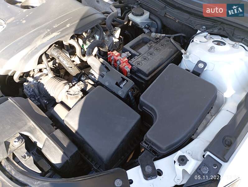 Седан Mazda 3 2014 в Херсоне