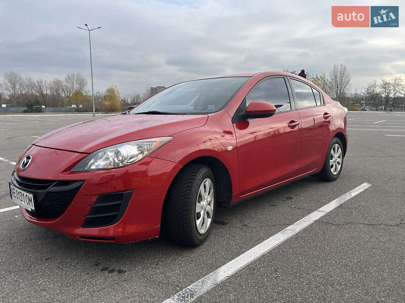 Седан Mazda 3 2010 в Киеве