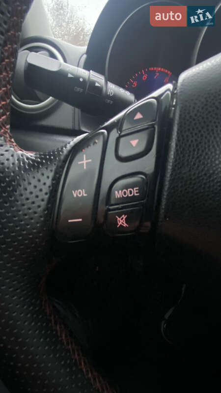 Седан Mazda 3 2008 в Варві