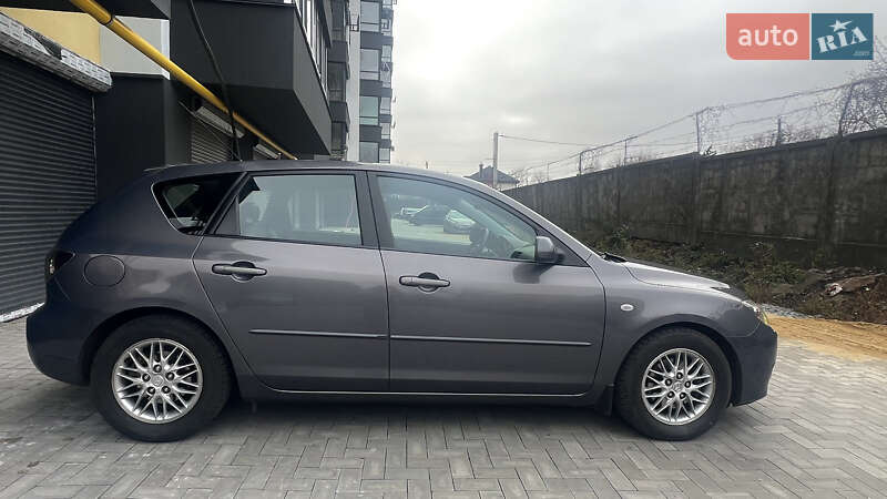 Хетчбек Mazda 3 2008 в Житомирі