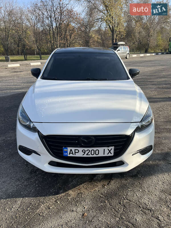 Седан Mazda 3 2017 в Запоріжжі