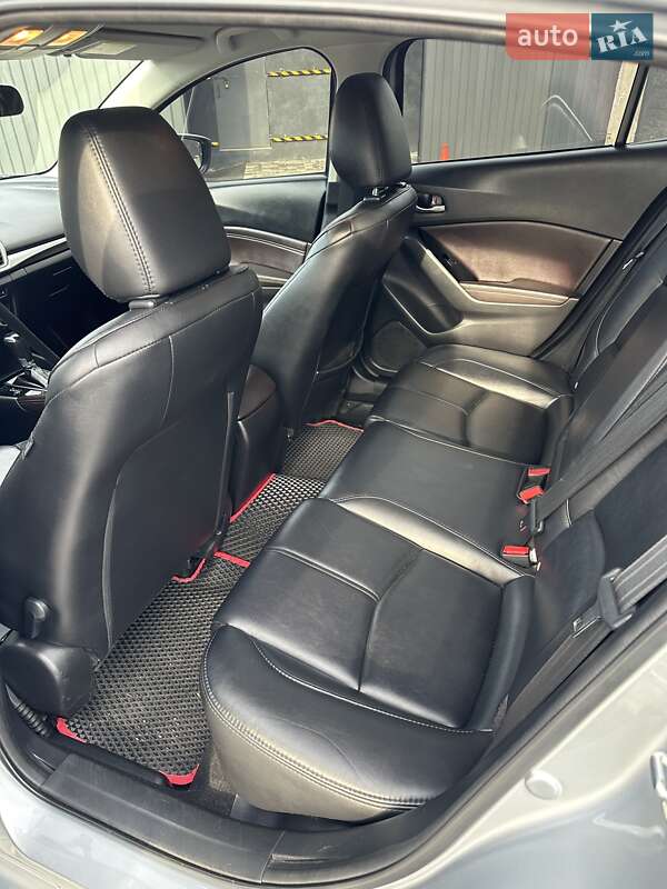 Седан Mazda 3 2018 в Одессе