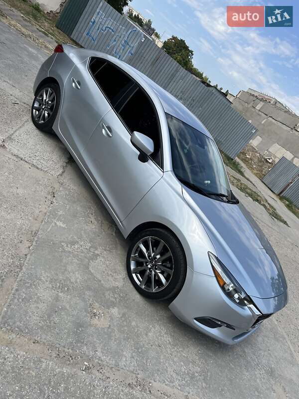 Седан Mazda 3 2018 в Одессе