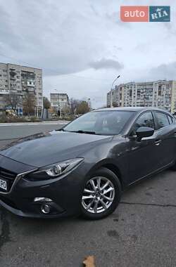 Хэтчбек Mazda 3 2015 в Измаиле