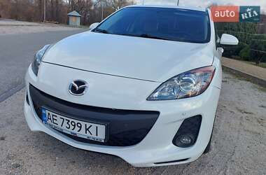 Седан Mazda 3 2012 в Днепре