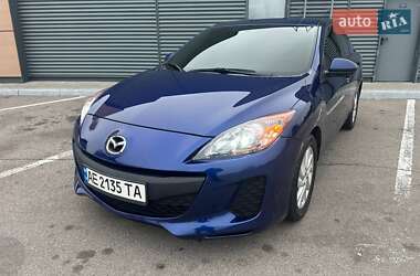 Седан Mazda 3 2013 в Днепре