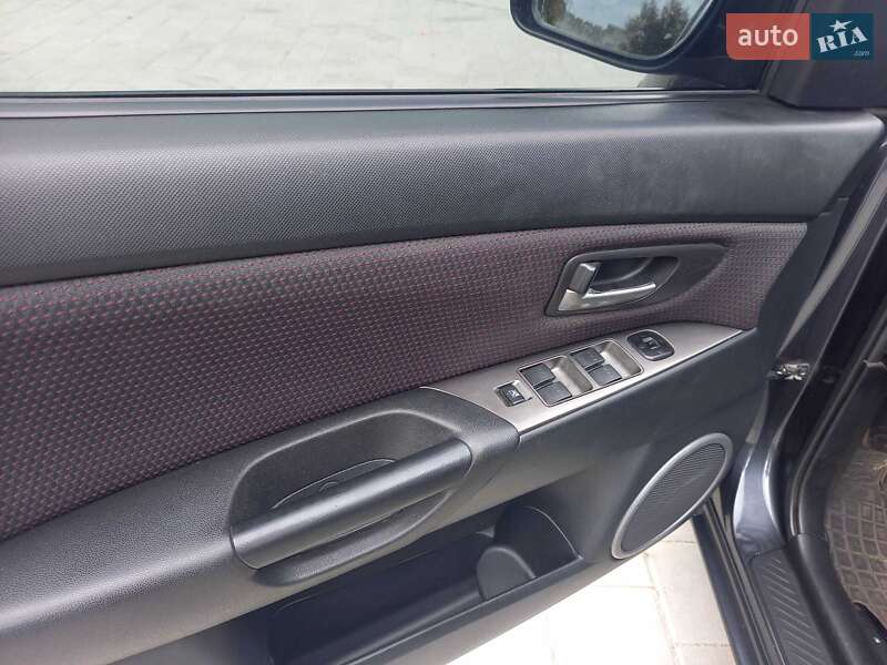 Хетчбек Mazda 3 2007 в Каневі