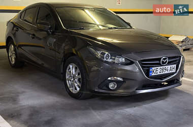 Седан Mazda 3 2016 в Днепре