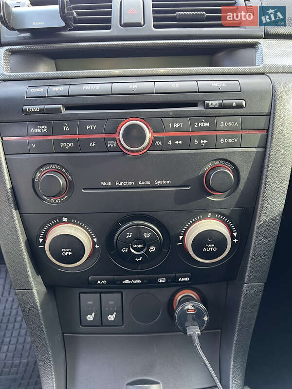Седан Mazda 3 2005 в Чернигове