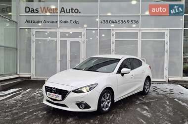 Седан Mazda 3 2014 в Киеве