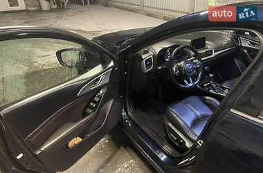 Седан Mazda 3 2017 в 