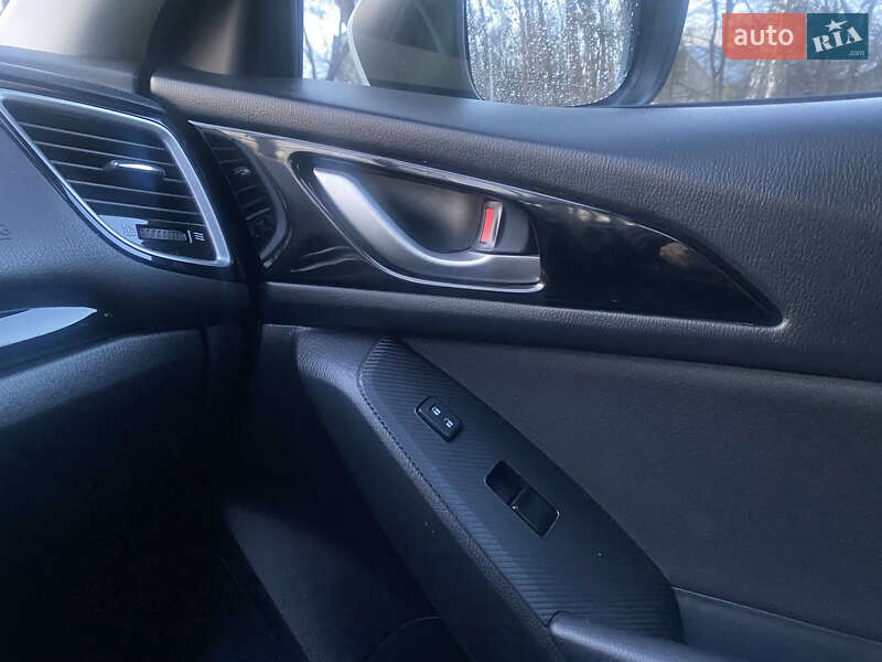 Седан Mazda 3 2016 в Черновцах фото 19 Седан Mazda 3 2016 в Черновцах