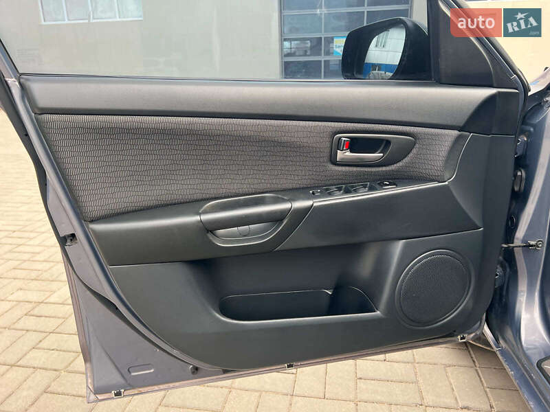 Седан Mazda 3 2007 в Одесі