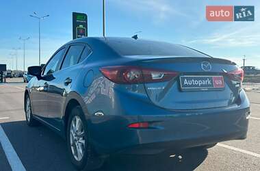 Седан Mazda 3 2017 в Львові