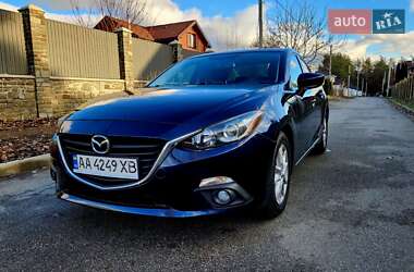 Седан Mazda 3 2015 в Києві