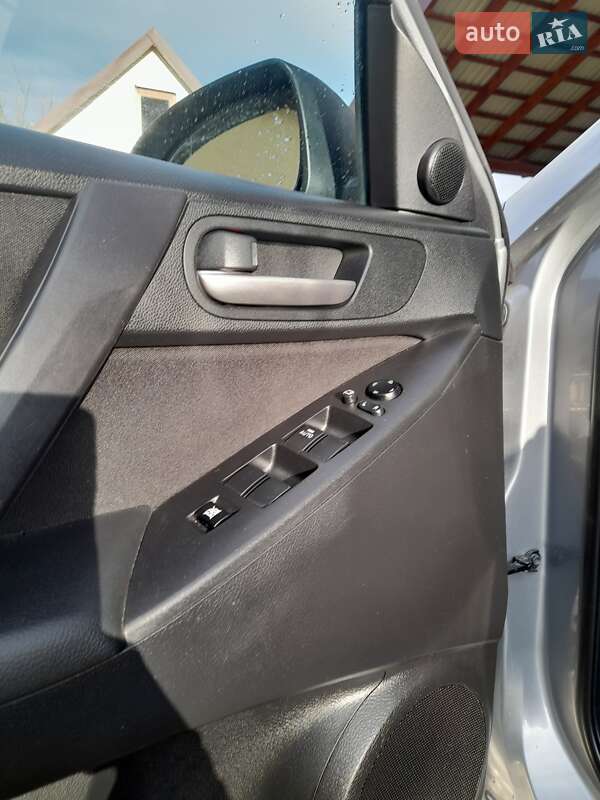 Хэтчбек Mazda 3 2011 в Стрые