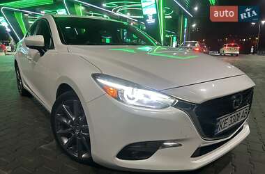 Седан Mazda 3 2017 в Дніпрі