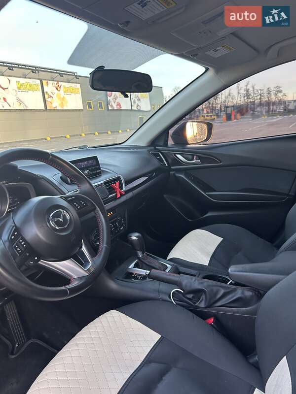 Седан Mazda 3 2013 в Киеве