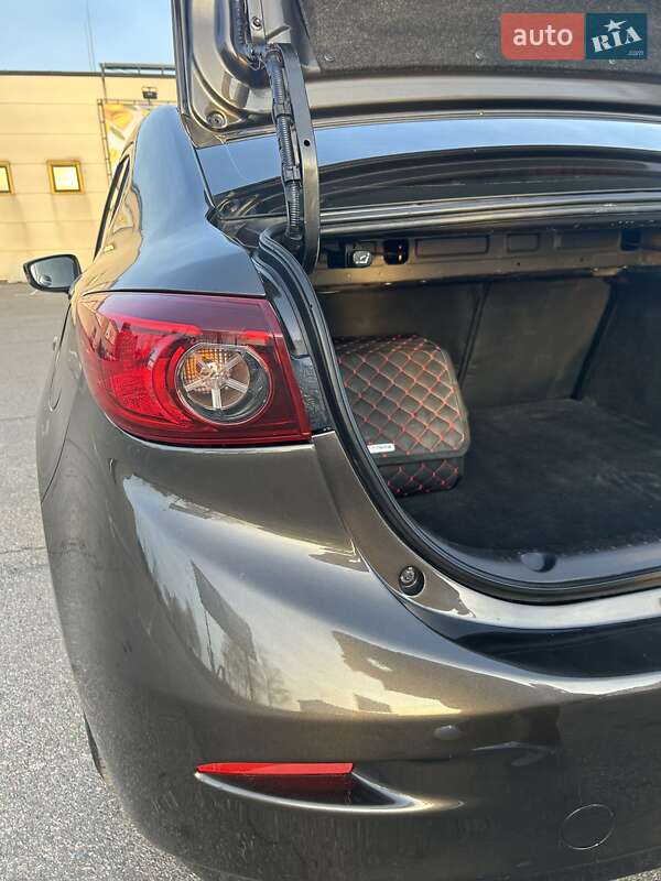 Седан Mazda 3 2013 в Киеве