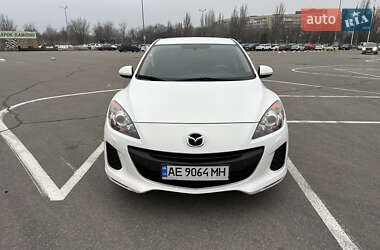 Седан Mazda 3 2011 в Днепре