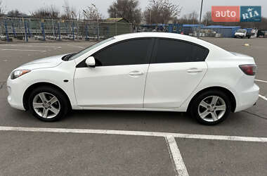 Седан Mazda 3 2011 в Днепре